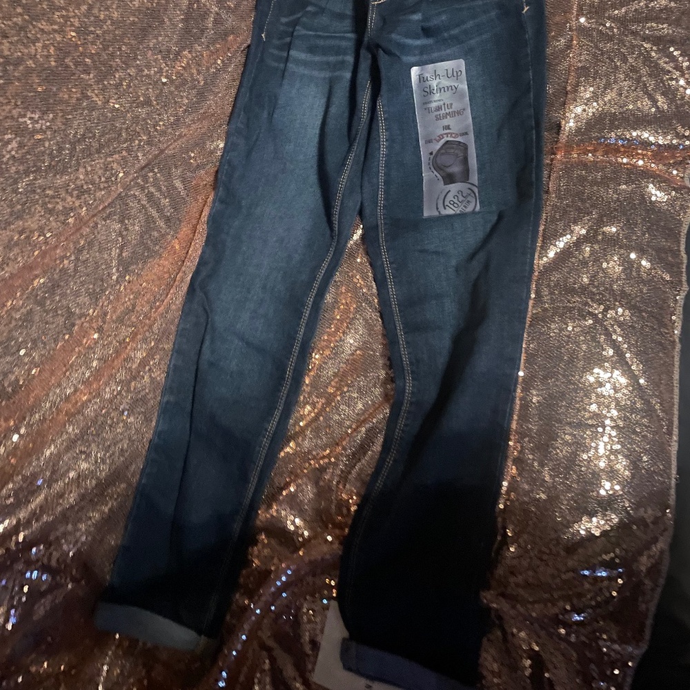 Maternity Jeans - size 4/27 NWT